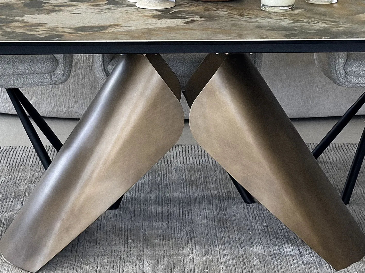 Aria Extensible Dining Table