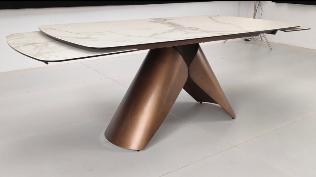 Aria Extensible Dining Table